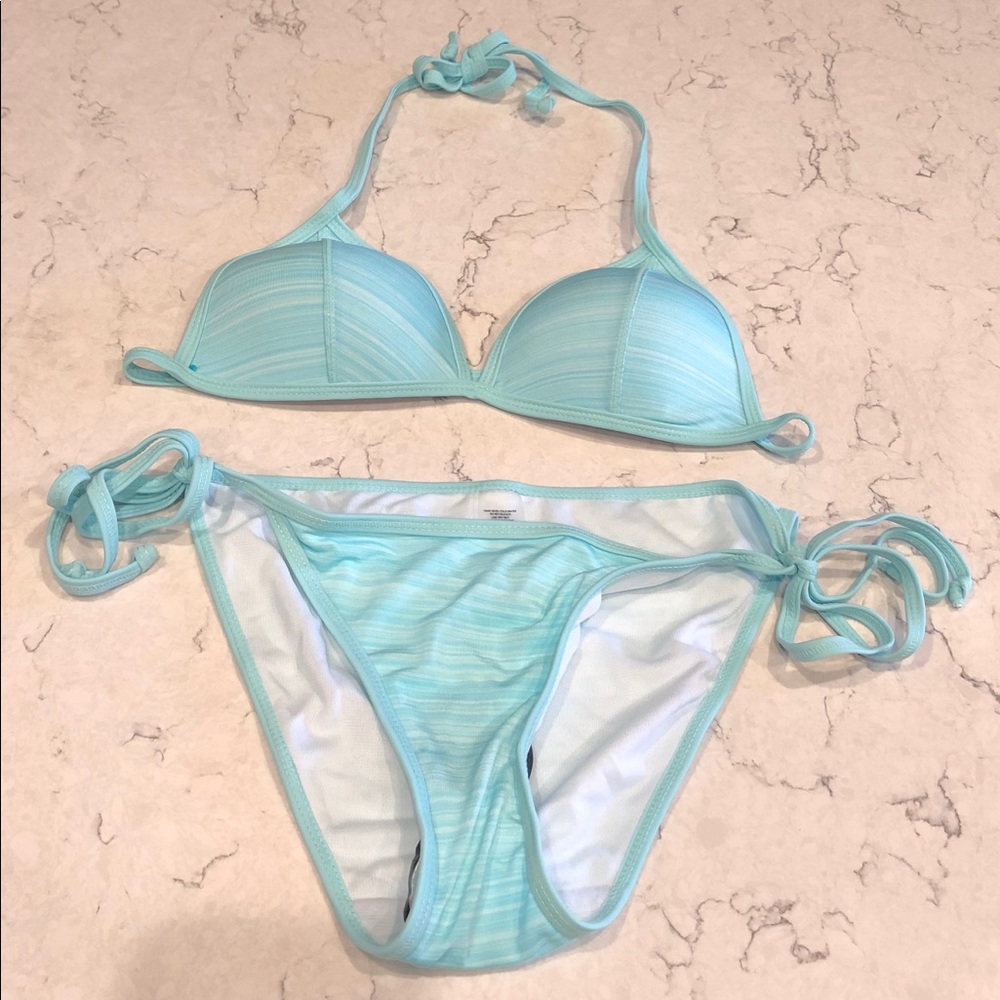Gorgeous blue bikini